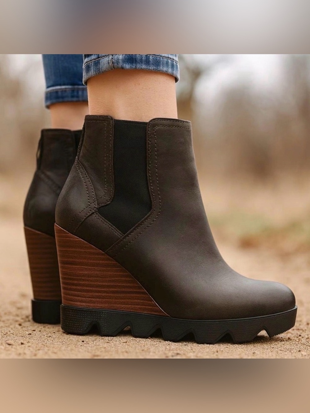 Sorel Women's Joan of Arctic Uptown Chelsea Wedge Boot Dark Brown Size 11